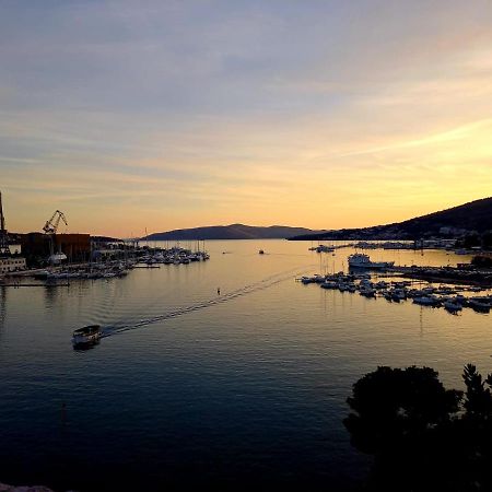 Apartman Toni Trogir Bagian luar foto