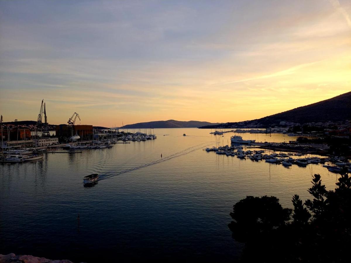 Apartman Toni Trogir Bagian luar foto
